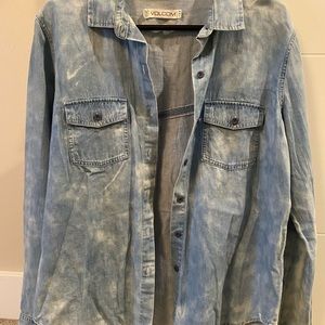 Volcom button up shirt